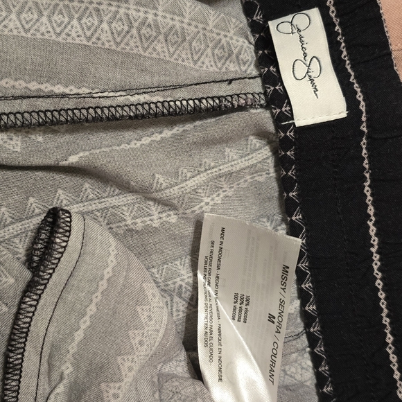 Jessica Simpson Summer Ankle Pants Set Of 2;Floral Peach and Black Striped. Sz M - Picture 5 of 14